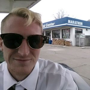 Meet your Posher, Charles